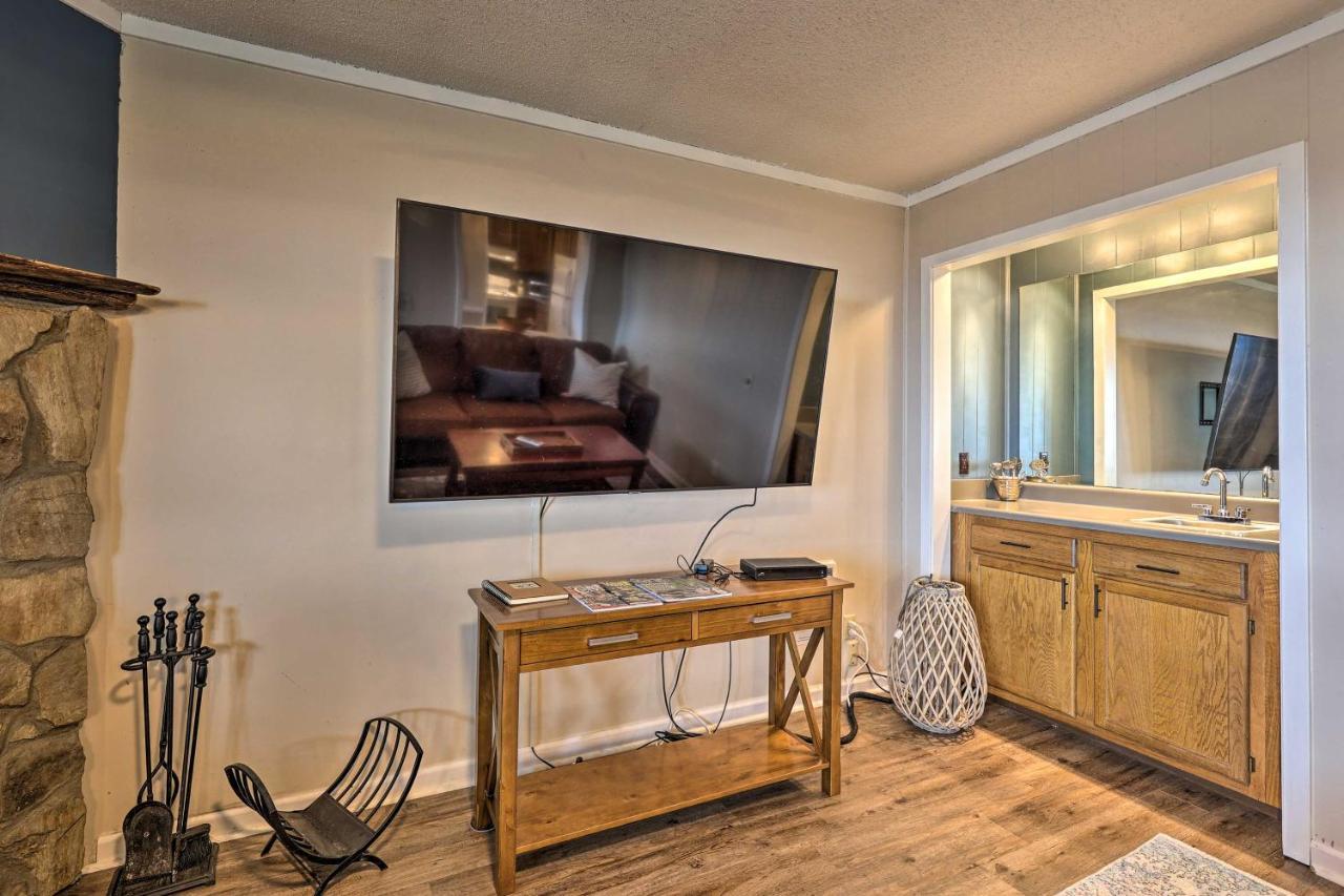 Beech Mountain Resort Condo With Pool Access And Views エクステリア 写真